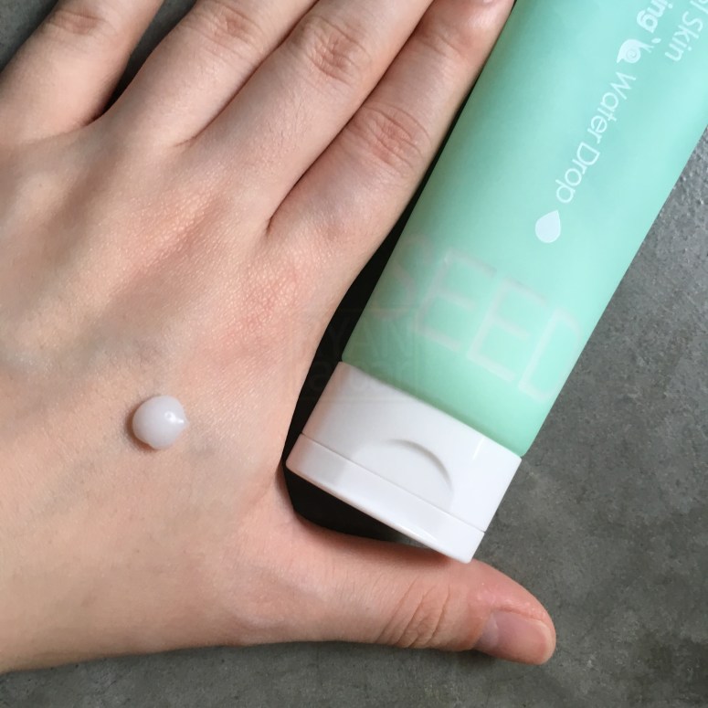 (Here I am testing a blob of moisturizer on the back of my hand)