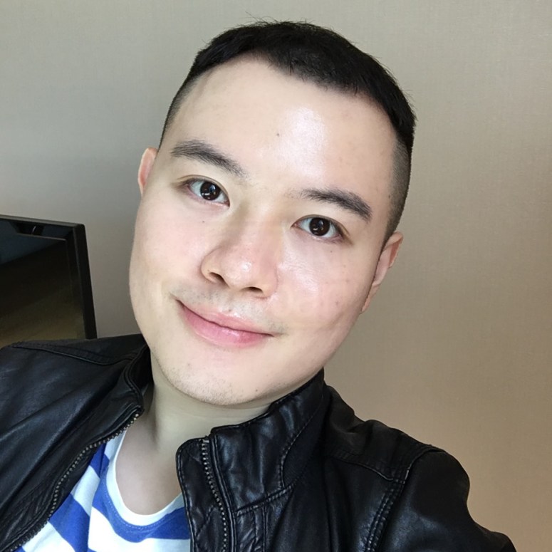 (And this is how my skin looked after 6 weeks into using the NoTS Robust Men Black Essence)