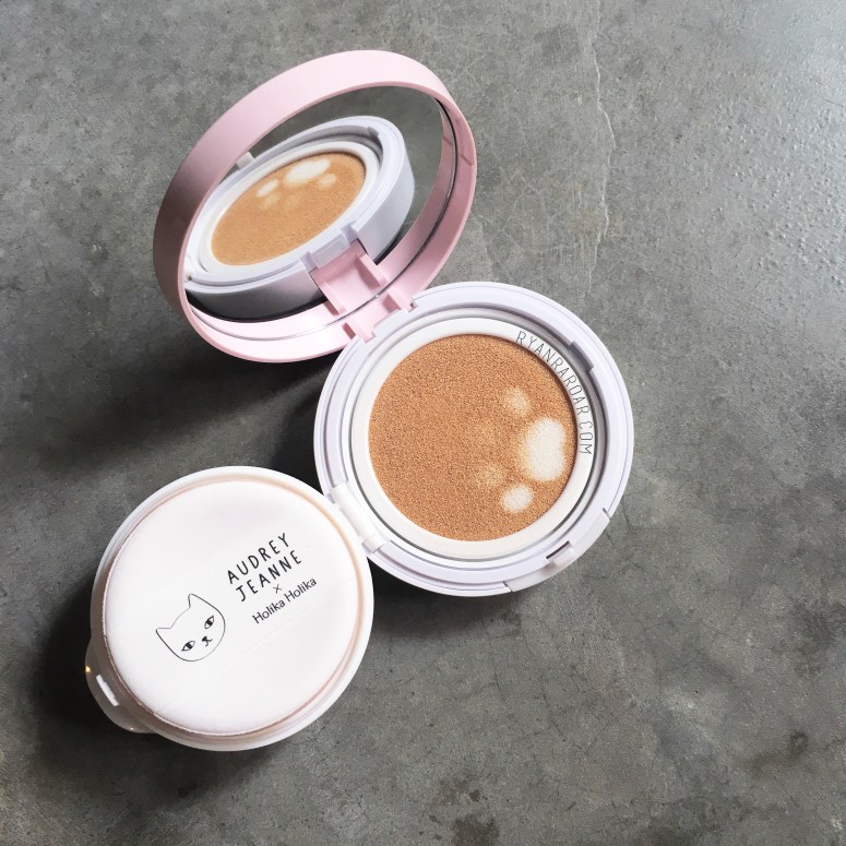 Holika Holika Face2Change Dodo Cat Glow Cushion 09