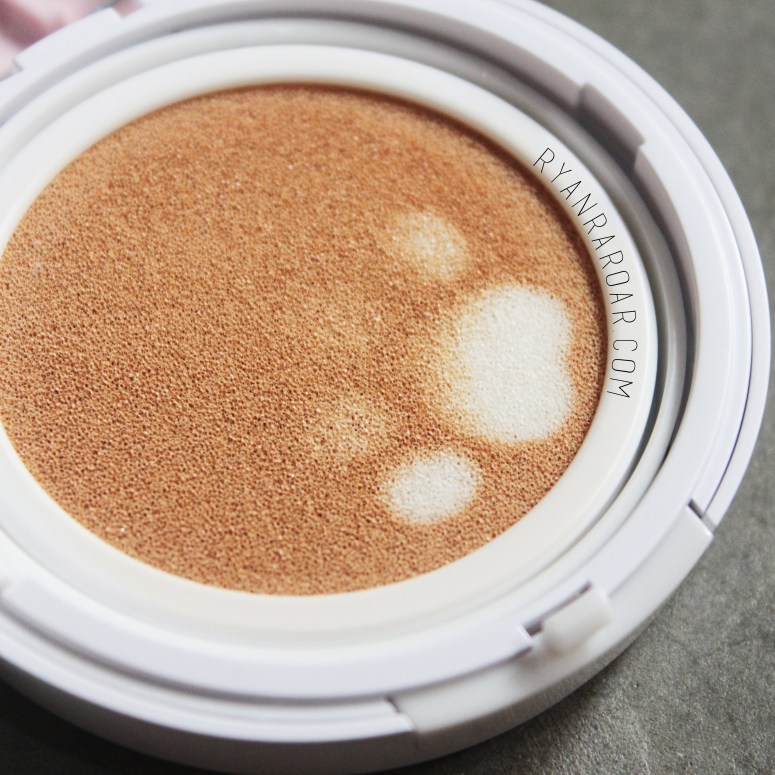 Holika Holika Face2Change Dodo Cat Glow Cushion 10.jpg