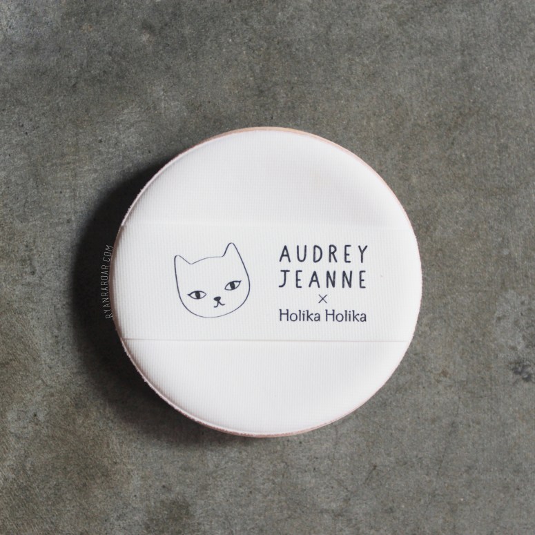 Holika Holika Face2Change Dodo Cat Glow Cushion 11.jpg