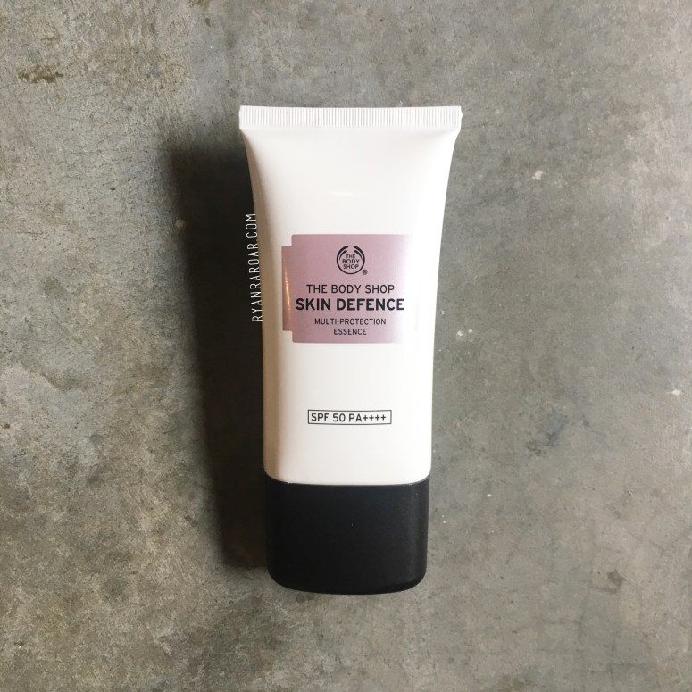 TheBodyShop Skin Defence Multi-Protection Essence SPF50 PA++++ 07.jpg