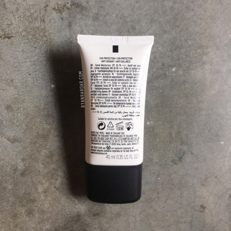 TheBodyShop Skin Defence Multi-Protection Essence SPF50 PA++++ 08.jpg