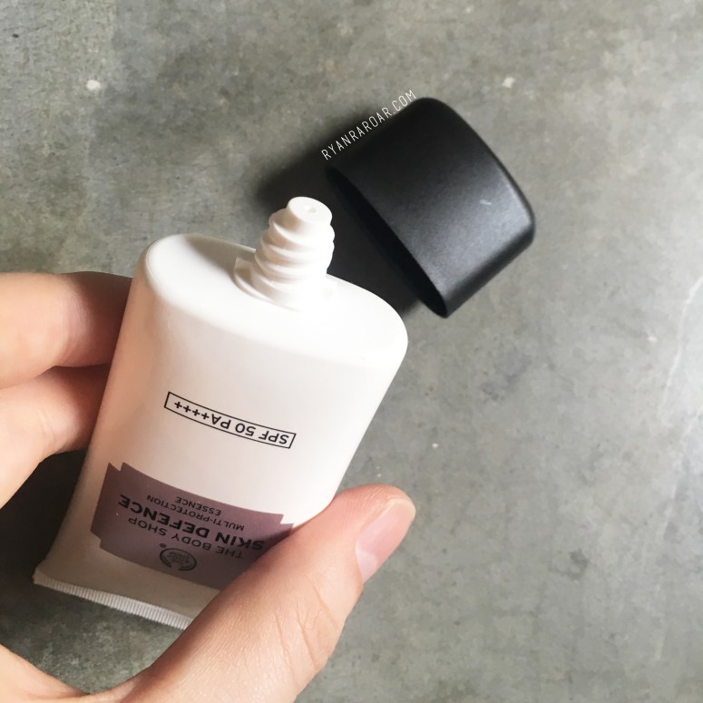 TheBodyShop Skin Defence Multi-Protection Essence SPF50 PA++++ 09.jpg