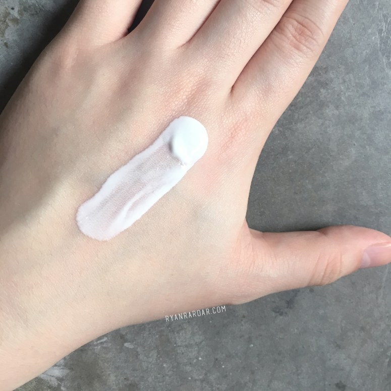 TheBodyShop Skin Defence Multi-Protection Essence SPF50 PA++++ 11.jpg